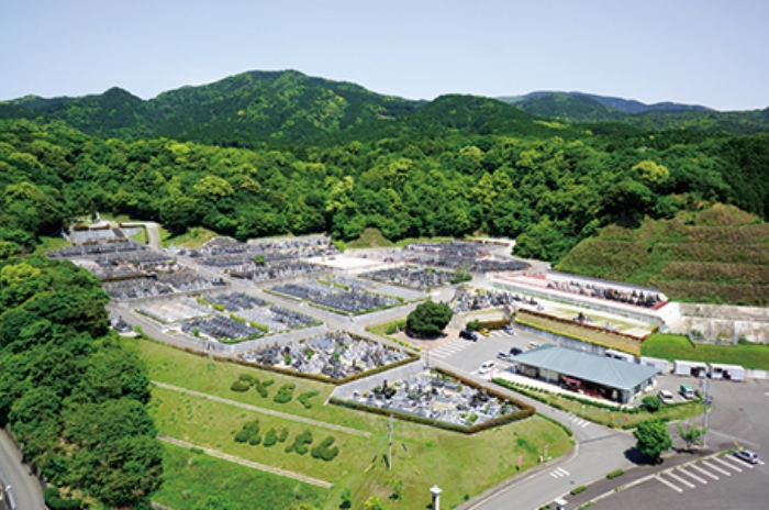 写真:霊苑の全景